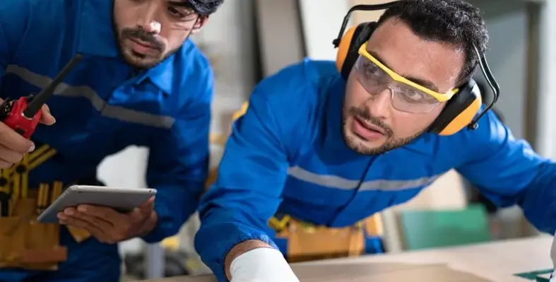 Two_men_in_blue_overalls 